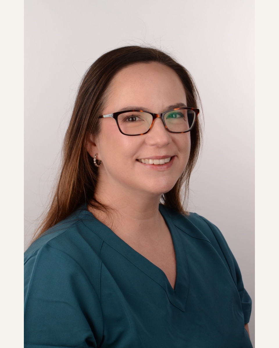 Dra. Camila Behnke Arriagada, cirujano dentista y especialista en ortodoncia en Clínica Velke